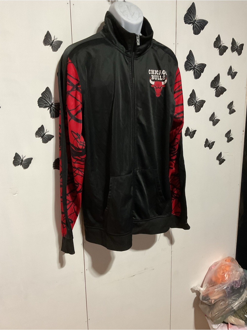 NBA Chicago Bulls Black & Red Windbreaker Jacket